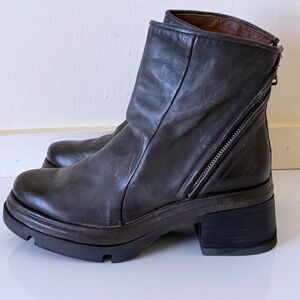 A.S.98 Womens Leather & Zip Lug Combat Ankle Boots  Brown Taupe  Size 40 US 9